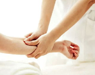 Лимфодренажный массаж рук
